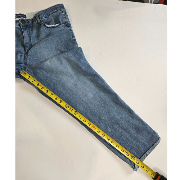 Democracy Light Denim Crop Rough Hem Size 16 - Picture 6 of 8
